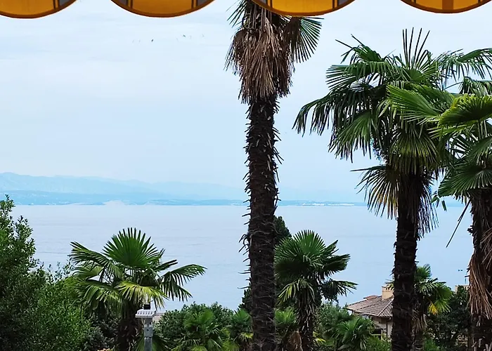 Sea View Apartments In Villa Esperia