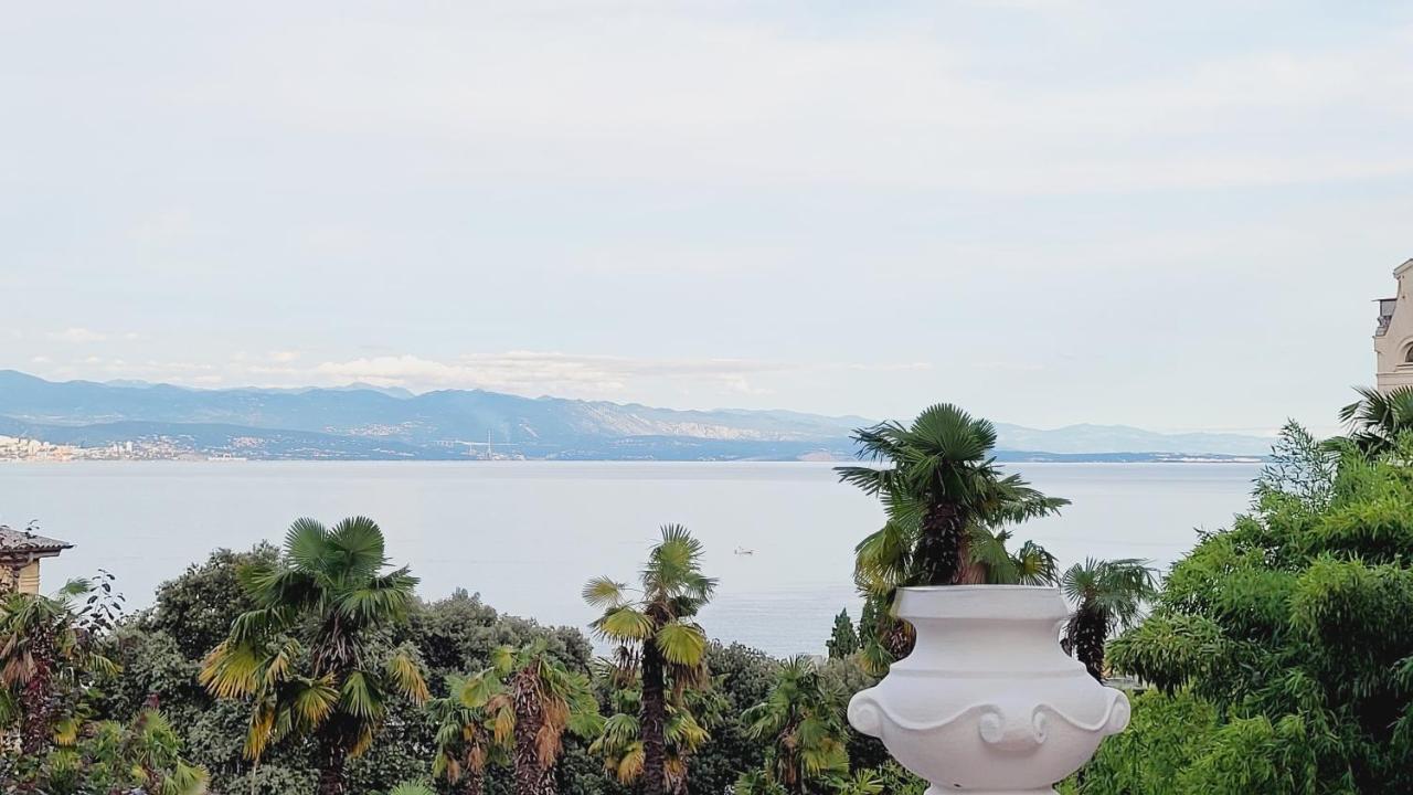 Lägenhet Sea View In Esperia Opatija